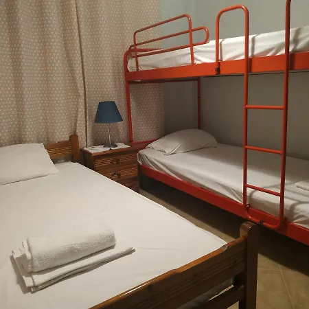 Beautiful House By The Sea,loutraki Skaloma. *