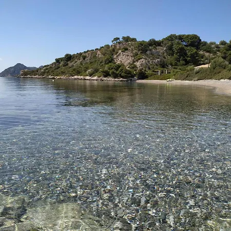 Feriehus Beautiful House By The Sea,loutraki Skaloma. *