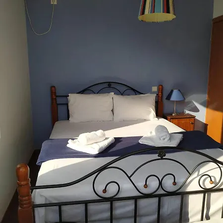 Feriehus Beautiful House By The Sea,loutraki Skaloma. Loutráki