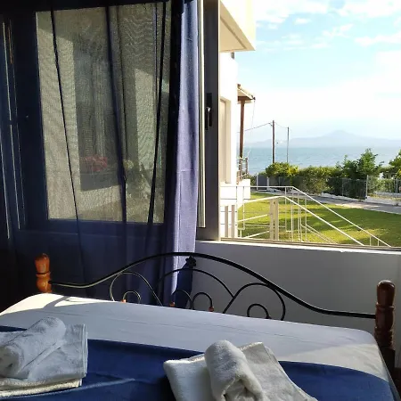 Сasa de vacaciones Beautiful House By The Sea,loutraki Skaloma. *