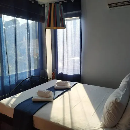 Beautiful House By The Sea,loutraki Skaloma.