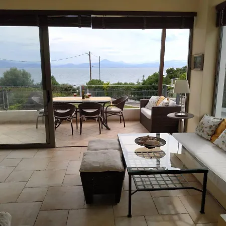 Beautiful House By The Sea,loutraki Skaloma. Feriehus *