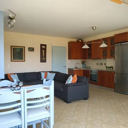 Сasa de vacaciones Beautiful House By The Sea,loutraki Skaloma.