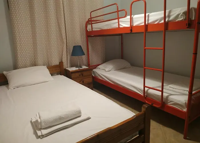 Beautiful House By The Sea,loutraki Skaloma. *