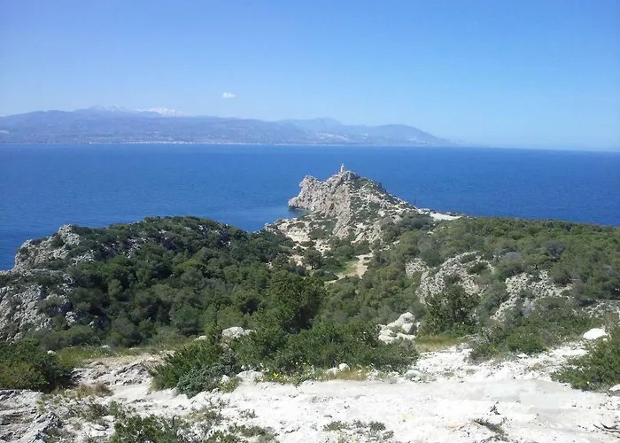 Beautiful House By The Sea,loutraki Skaloma. Prázdninový dům *